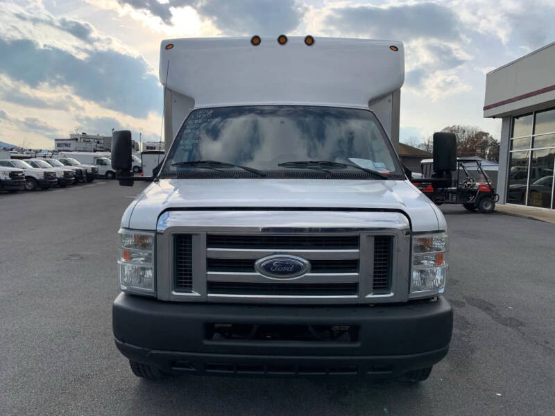 2013 Ford E-Series E-450 SD
