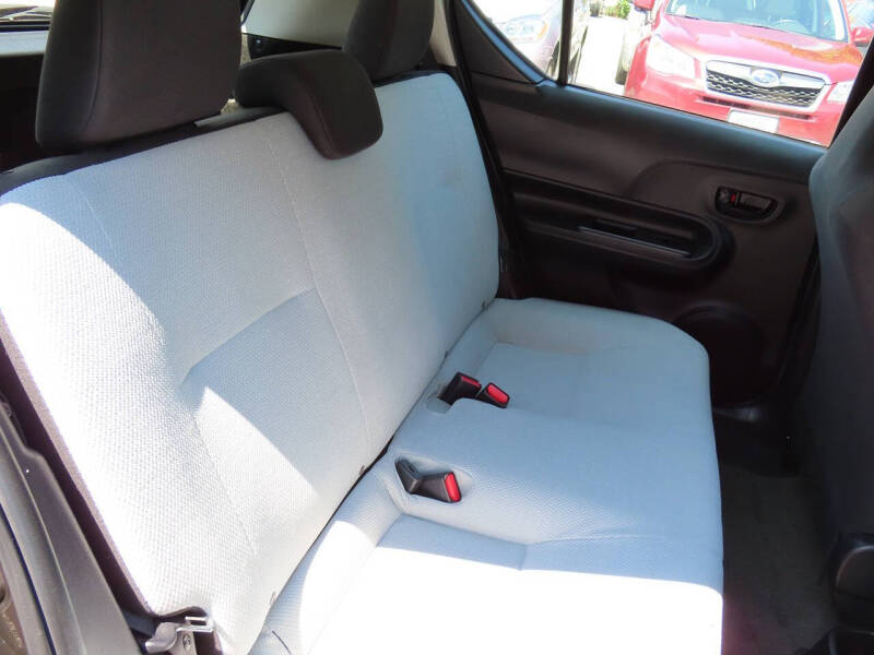 2015 Toyota Prius c Four