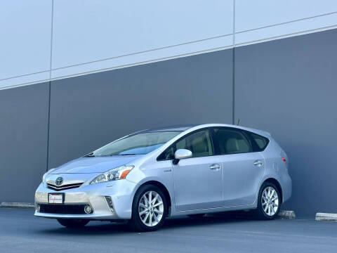 2012 Toyota Prius v Two