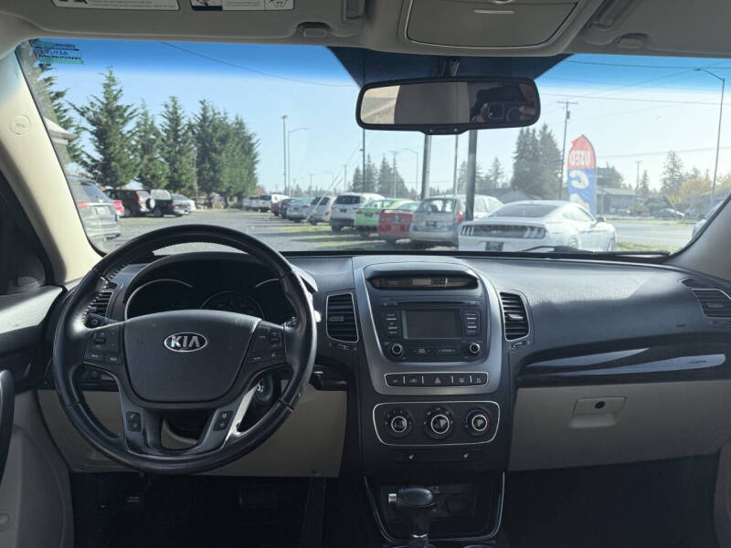 2015 Kia Sorento LX