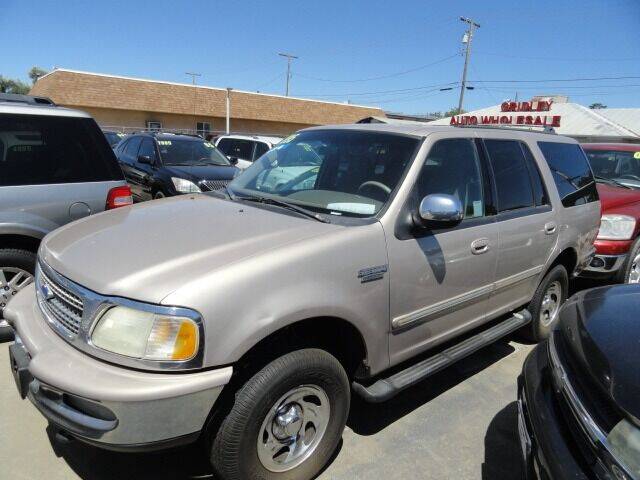 1997 Ford Expedition for sale at Gridley Auto Wholesale in Gridley CA