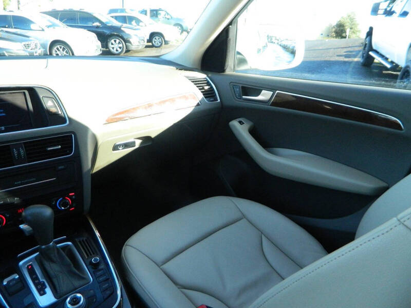 2011 Audi Q5 2.0T quattro Premium Plus