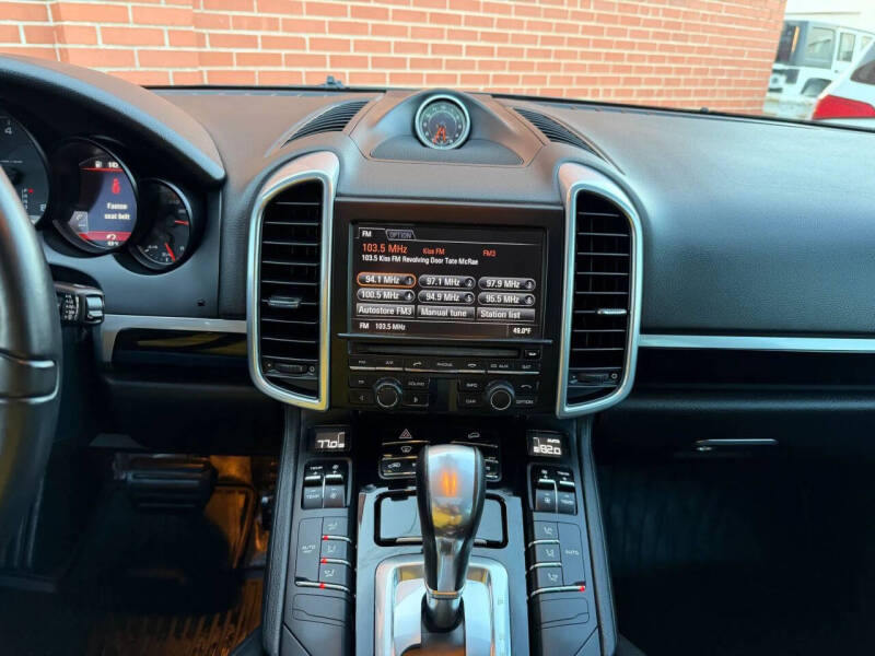 2014 Porsche Cayenne Platinum