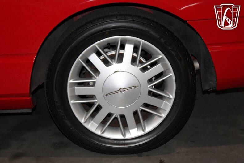 2002 Ford Thunderbird Deluxe