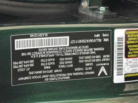 2025 VinFast VF8 Plus