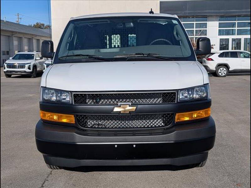2025 Chevrolet Express 2500