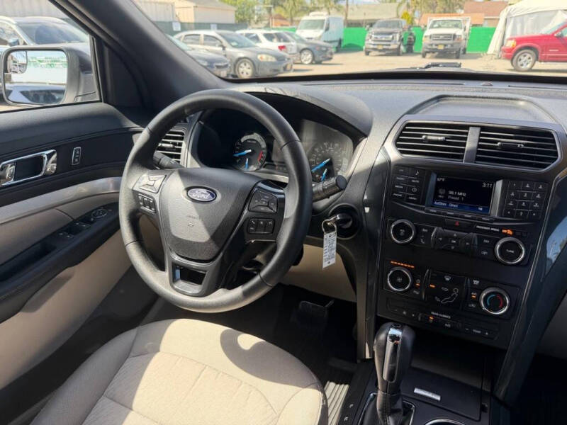 2018 Ford Explorer