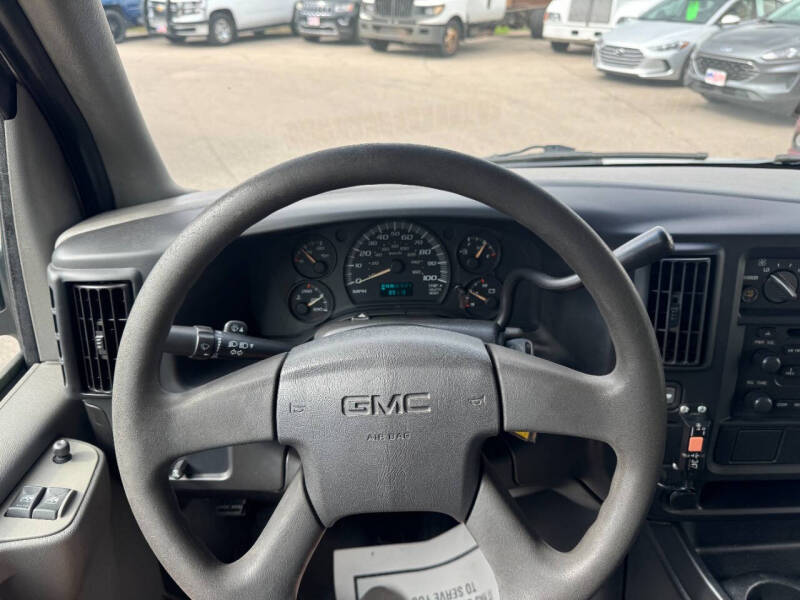 2006 GMC Savana LS 1500