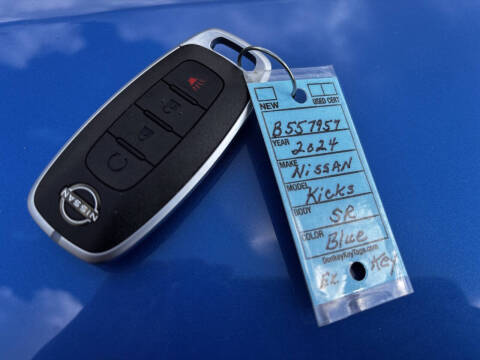 2024 Nissan Kicks SR