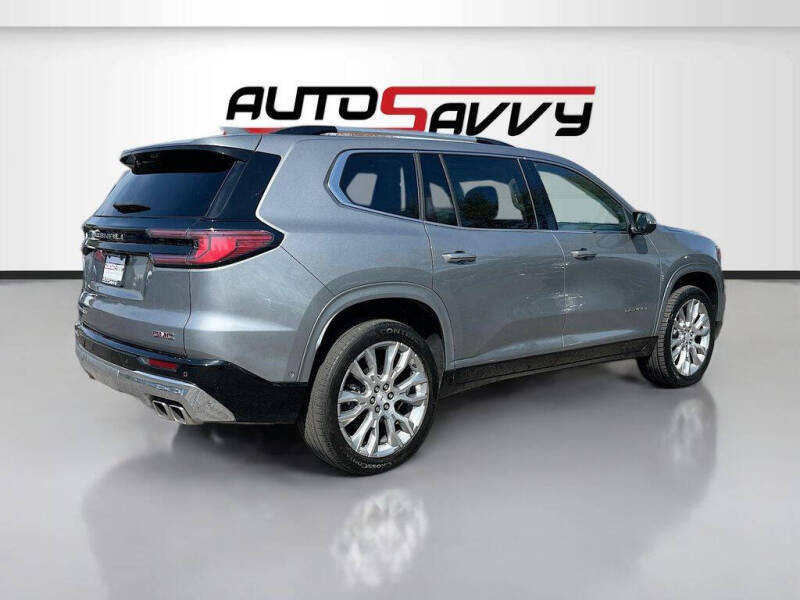 2024 GMC Acadia Denali