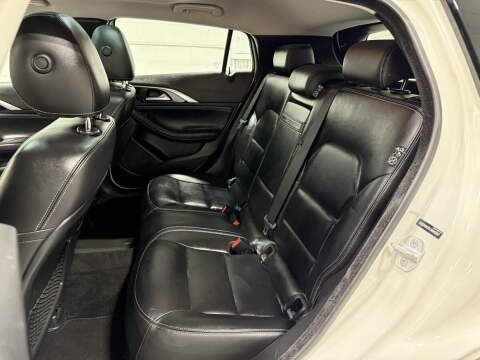 2018 Infiniti QX30 Premium