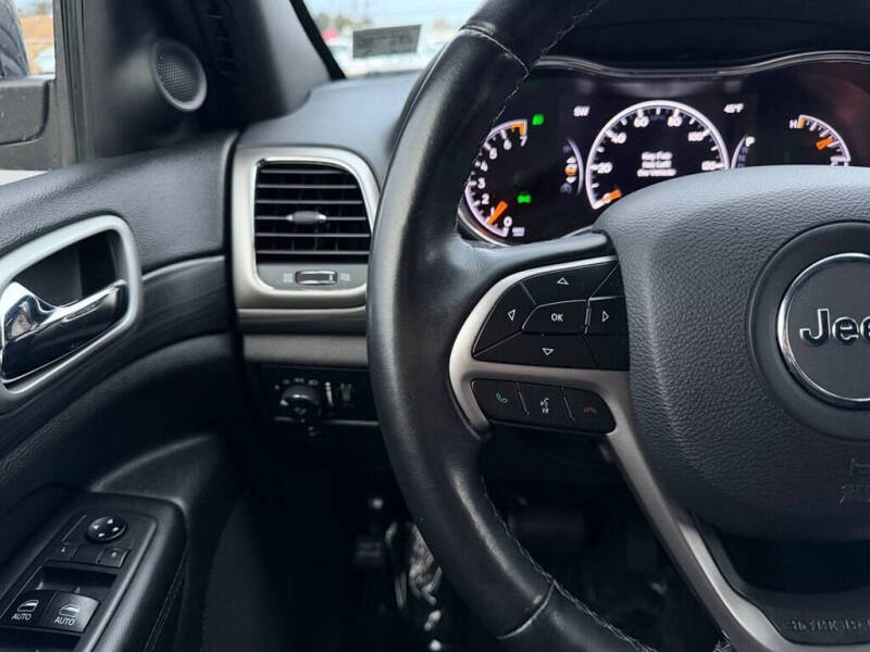 2019 Jeep Grand Cherokee Laredo