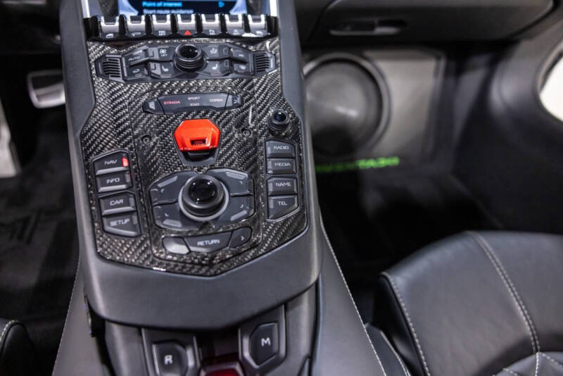 2019 Lamborghini Aventador LP 740-4 S