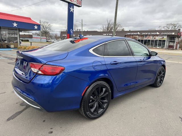 2017 Chrysler 200 Limited