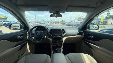 2019 Jeep Cherokee Latitude