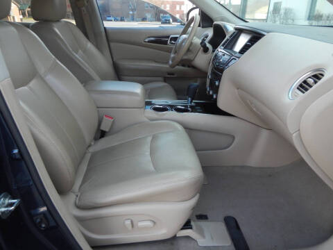 2014 Nissan Pathfinder SL
