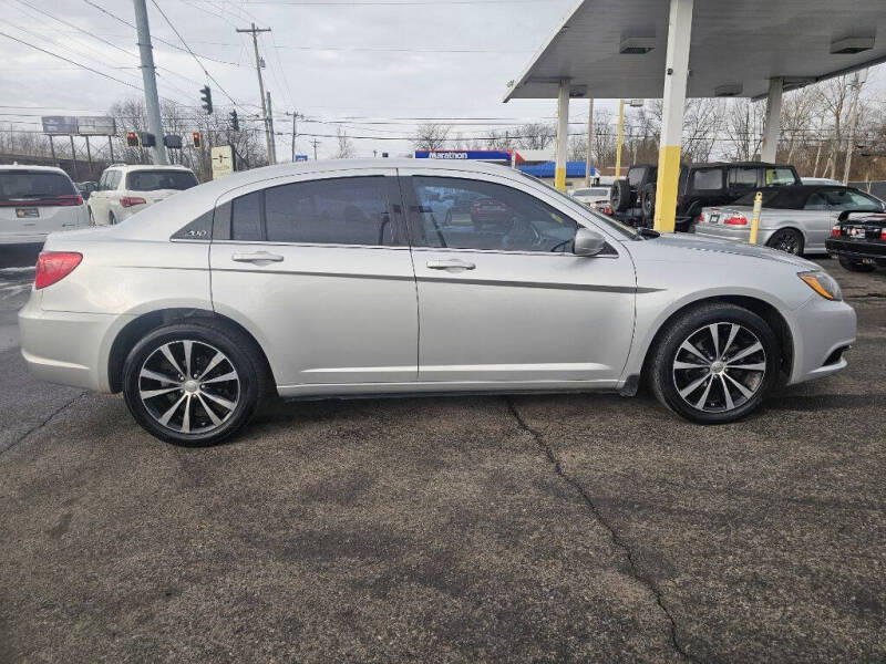 2012 Chrysler 200 S