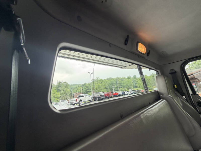 2019 Freightliner Business class M2