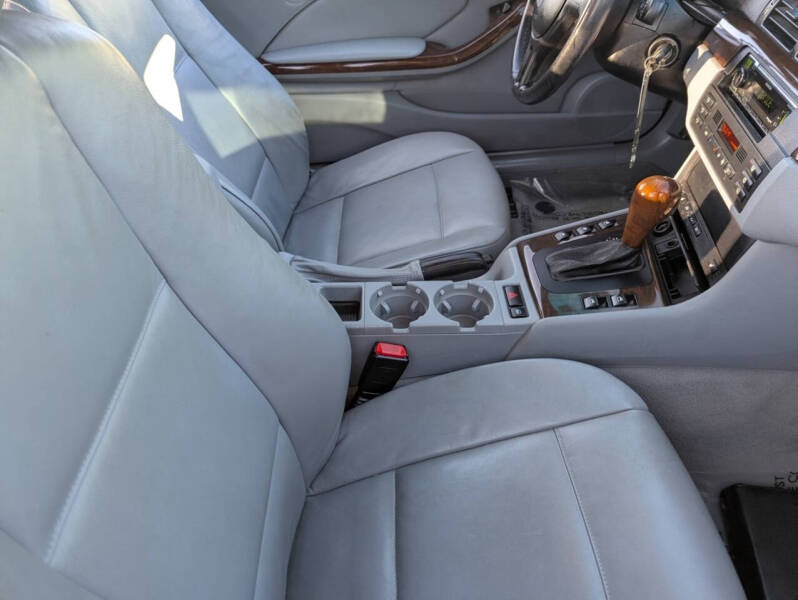 2002 BMW 3 Series 325Ci