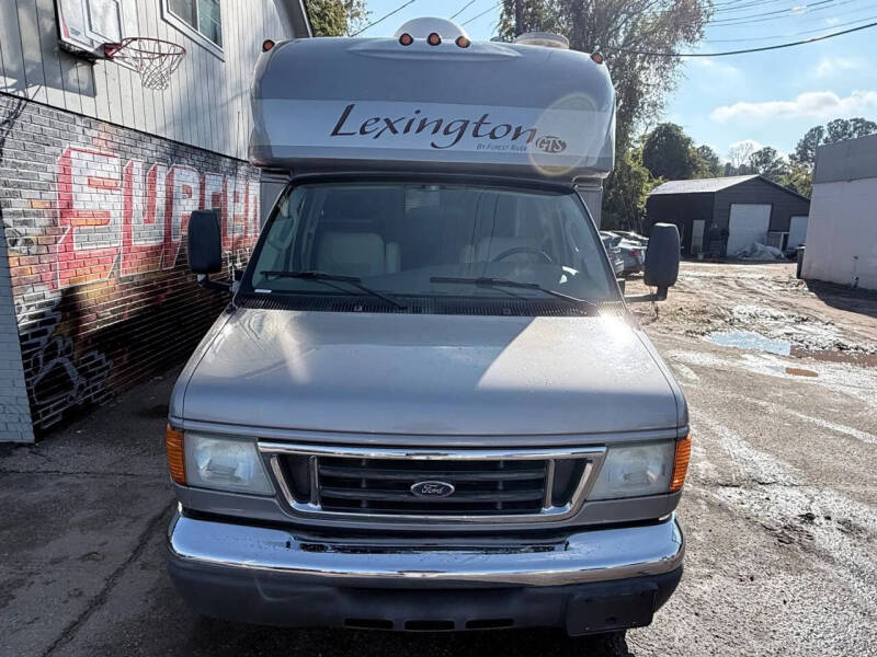 2006 Ford E-Series E-450 SD