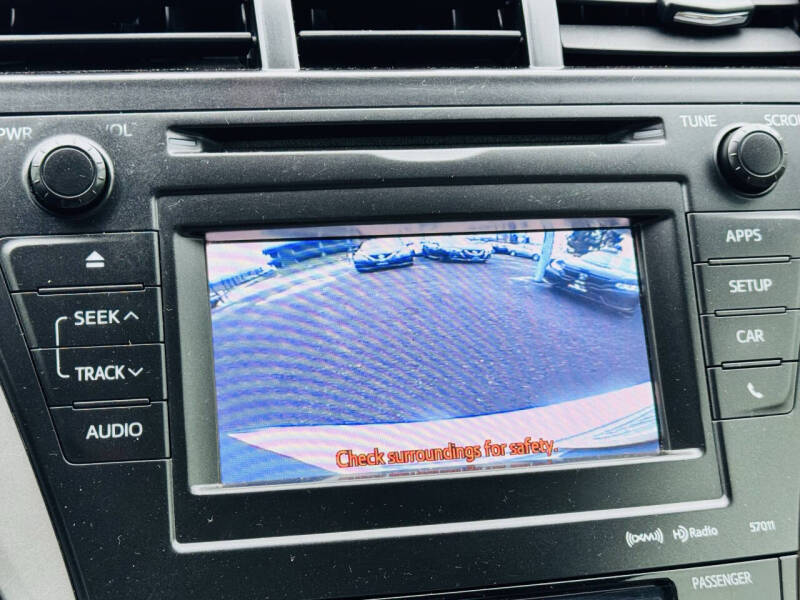 2012 Toyota Prius v Five