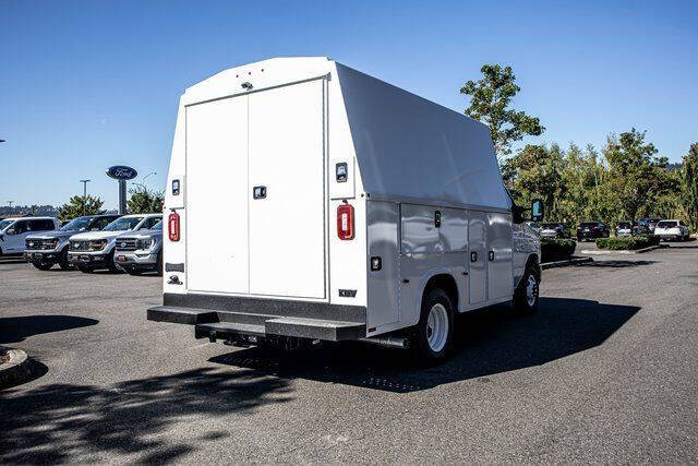 2024 Ford E-Series