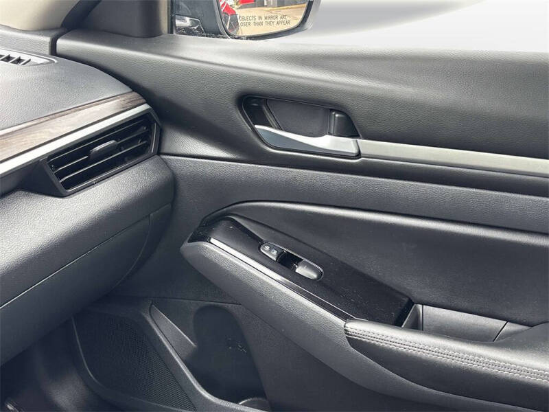 2024 Nissan Altima 2.5 SL