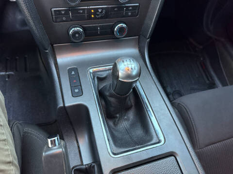 2014 Ford Mustang V6