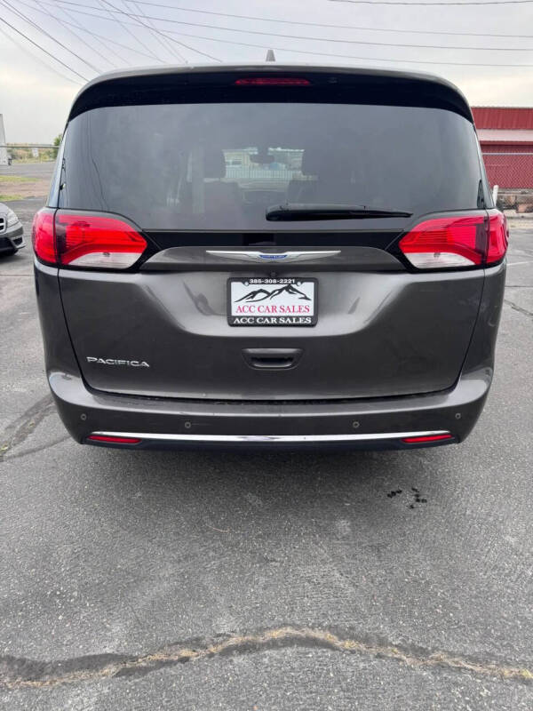 2018 Chrysler Pacifica Touring L