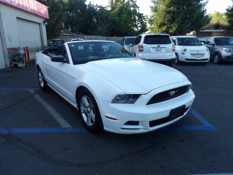 2013 Ford Mustang V6