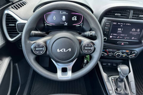 2023 Kia Soul LX