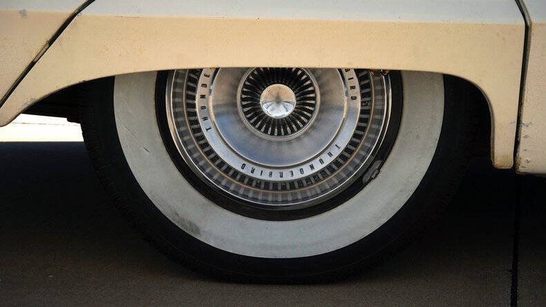 1965 Ford Thunderbird