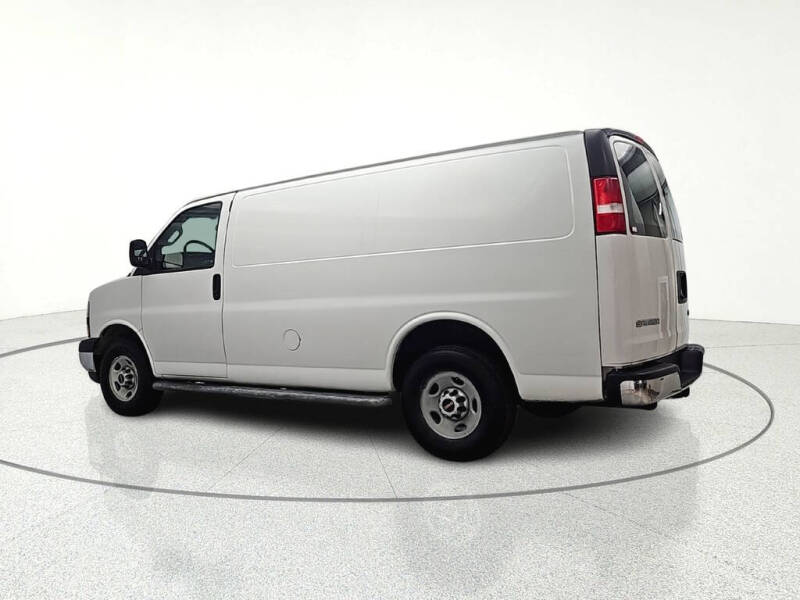 2020 GMC Savana 2500