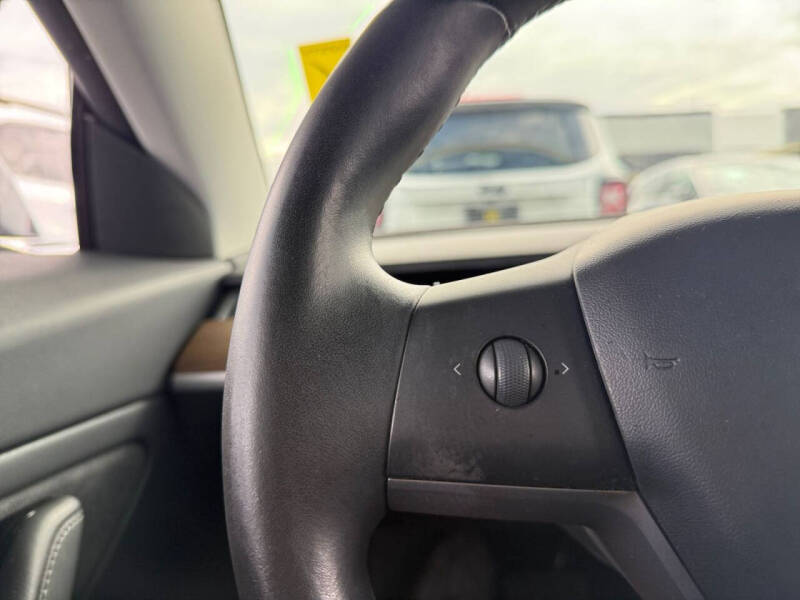 2019 Tesla Model 3 Mid Range