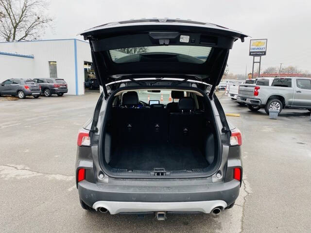 2020 Ford Escape Titanium