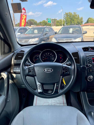 2011 Kia Sorento LX