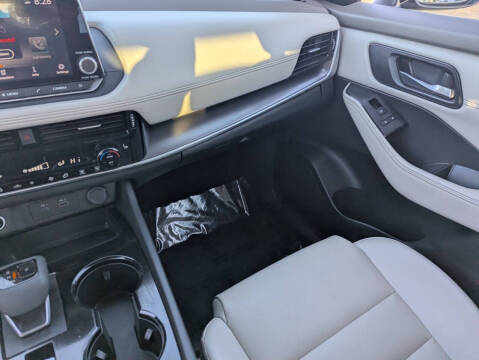 2022 Nissan Rogue SV