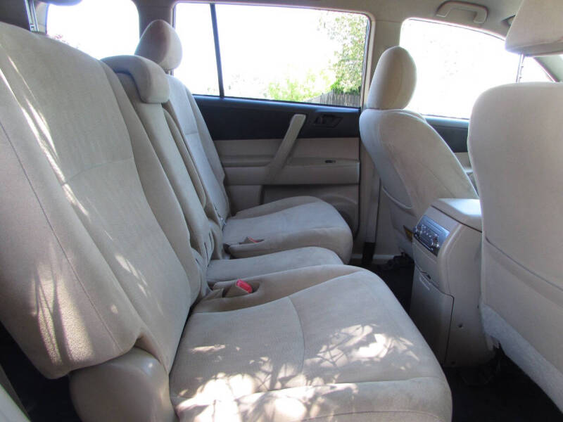 2013 Toyota Highlander Plus