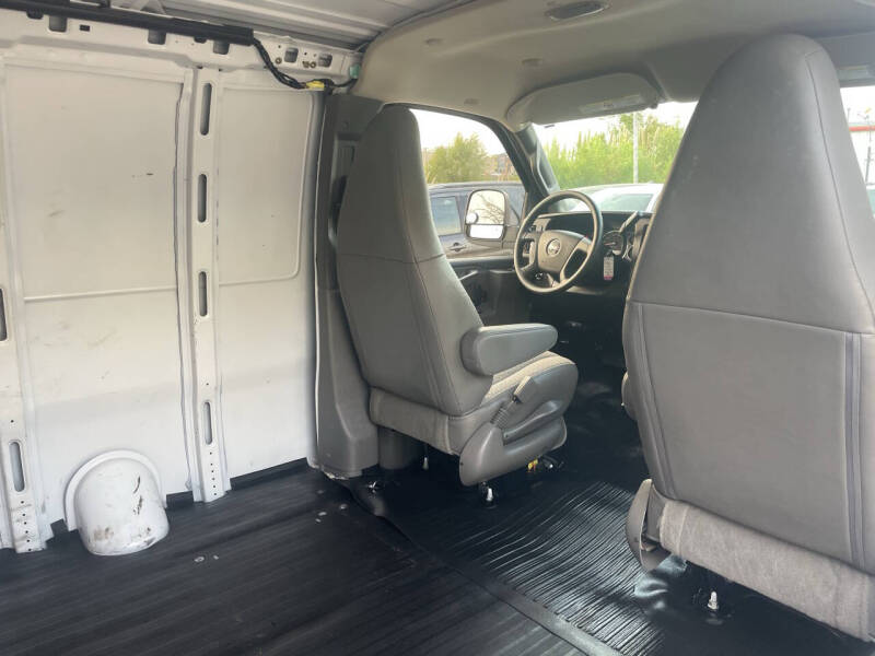 2020 GMC Savana 2500