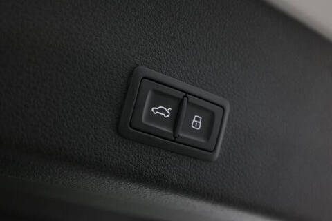 2022 Audi e-tron quattro Premium Plus