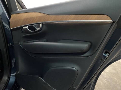 2025 Volvo XC90 B6 Plus Bright Theme 7P