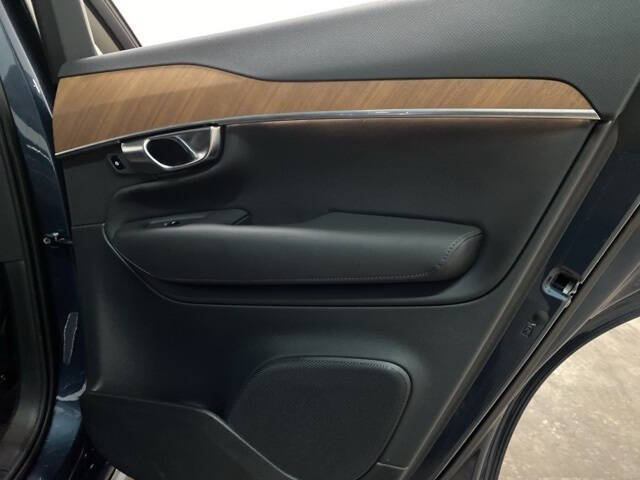 2025 Volvo XC90 B6 Plus Bright Theme 7P