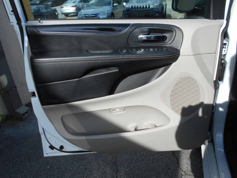 2016 Dodge Grand Caravan SE