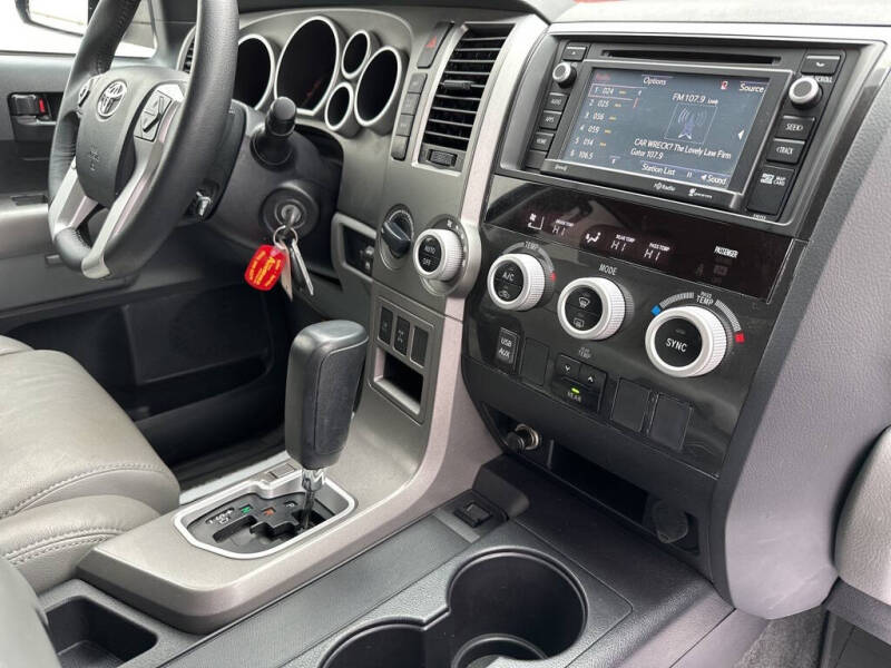 2016 Toyota Sequoia SR5