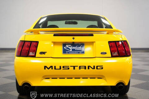 2004 Ford Mustang GT Deluxe