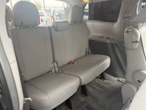 2015 Toyota Sienna XLE Premium 8-Passenger