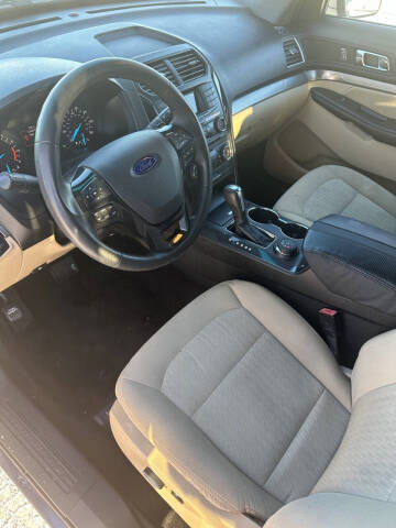 2016 Ford Explorer