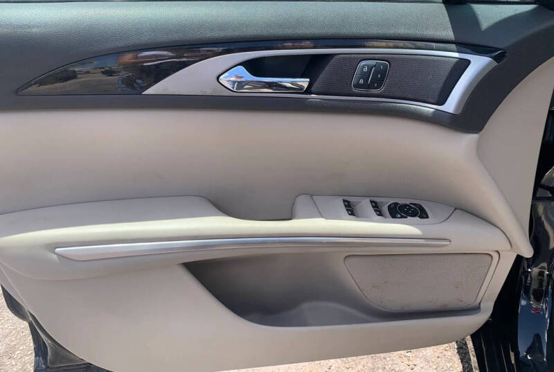 2016 Lincoln MKZ