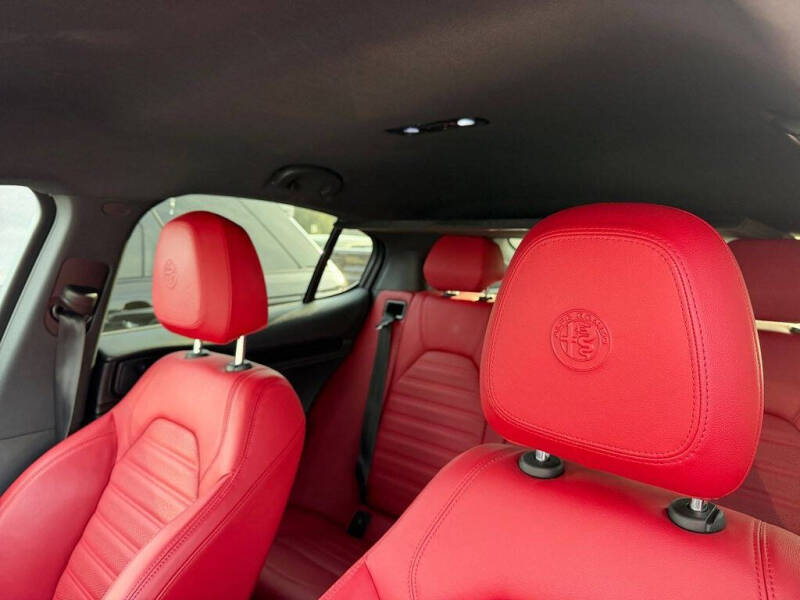 2022 Alfa Romeo Stelvio Sprint