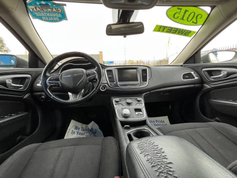 2015 Chrysler 200 Limited